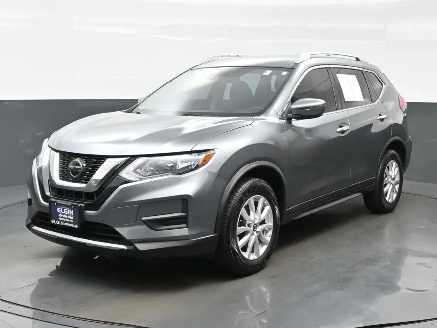 2020 Nissan Rogue SV photo 1