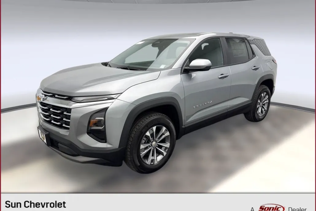 2026 Chevrolet Equinox LT photo 1