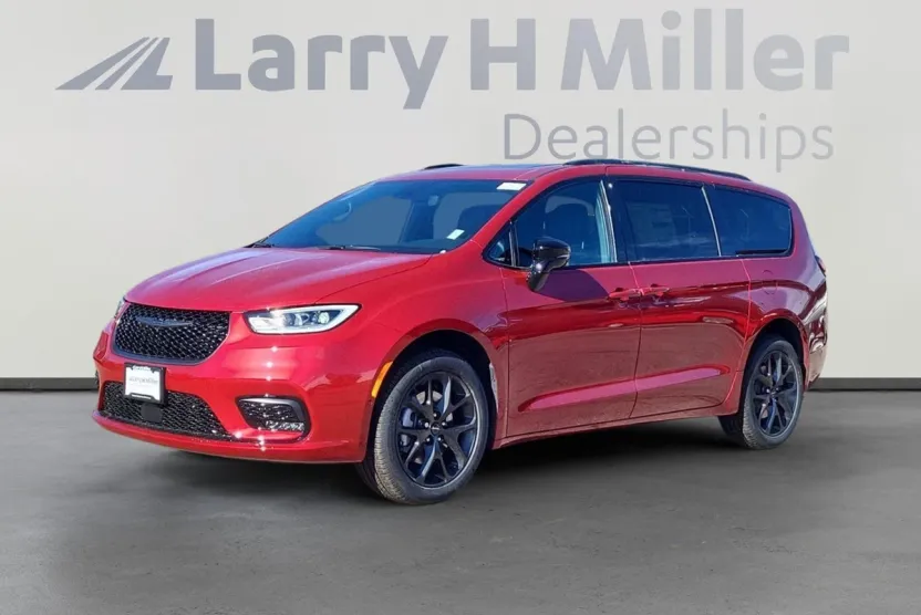 2025 Chrysler Pacifica Limited photo 1
