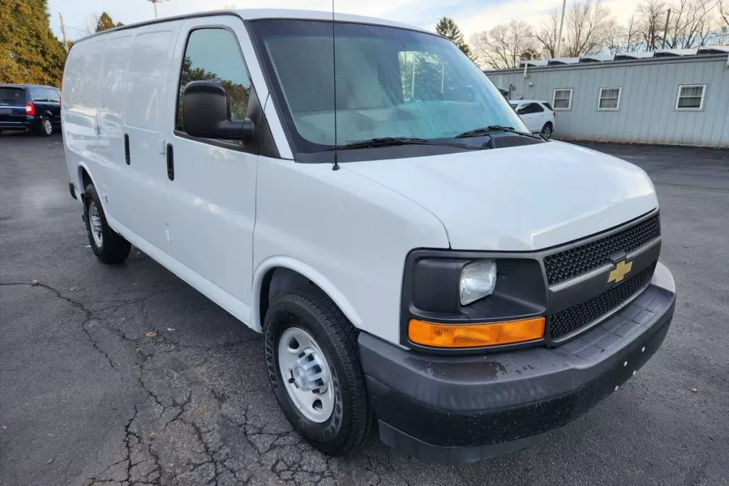 2017 Chevrolet Express Cargo Van photo 1