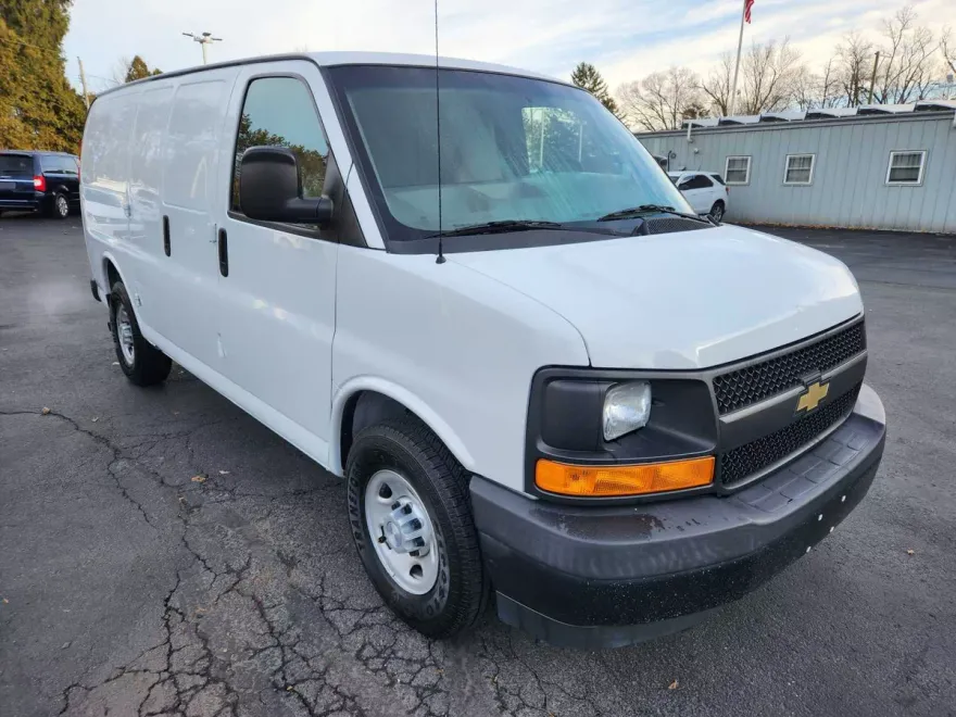 2017 Chevrolet Express Cargo Van photo 1