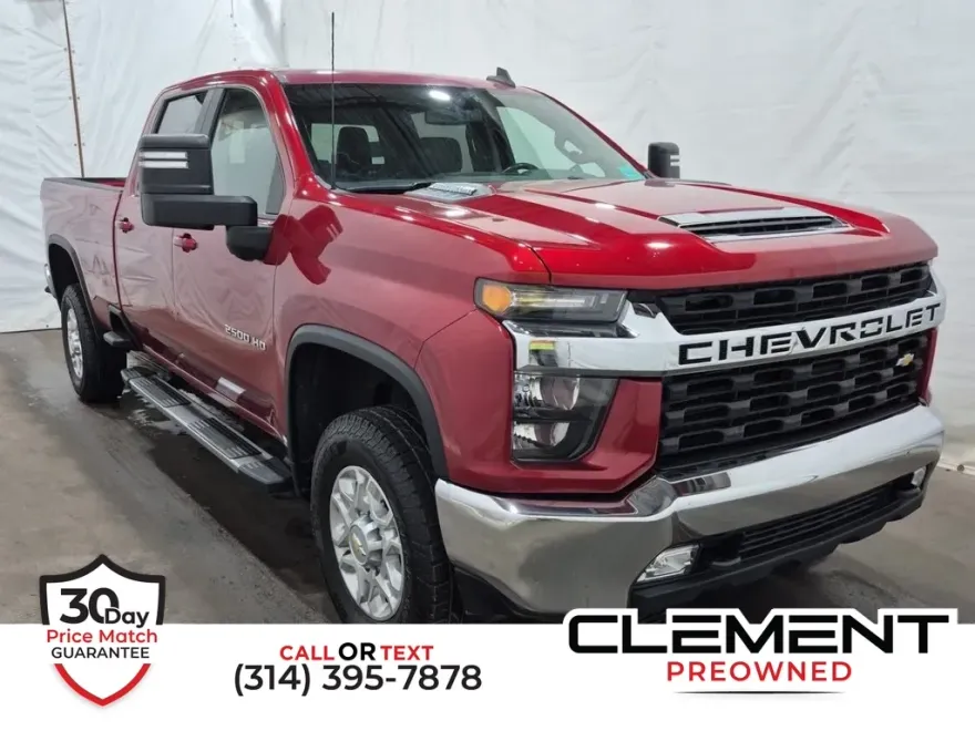 2022 Chevrolet Silverado LT photo 1