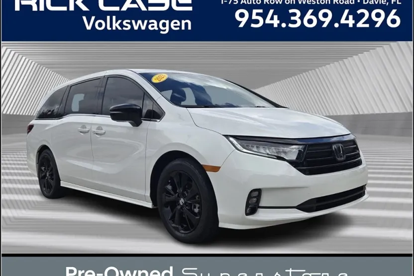 2023 Honda Odyssey Sport photo 1