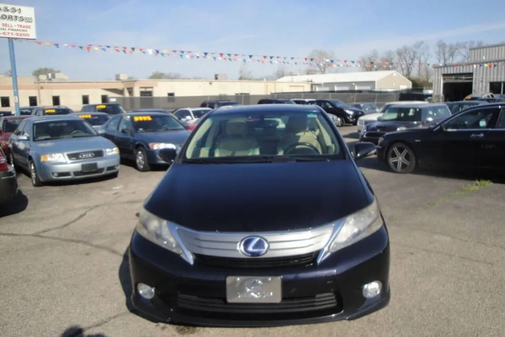 2010 Lexus HS 250h photo 1