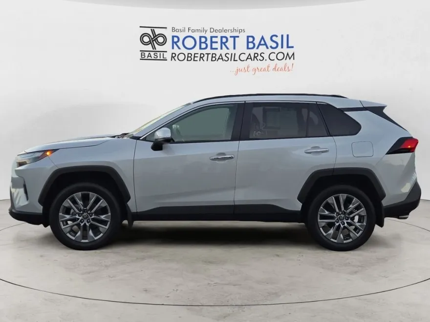2024 Toyota RAV4 Limited photo 1