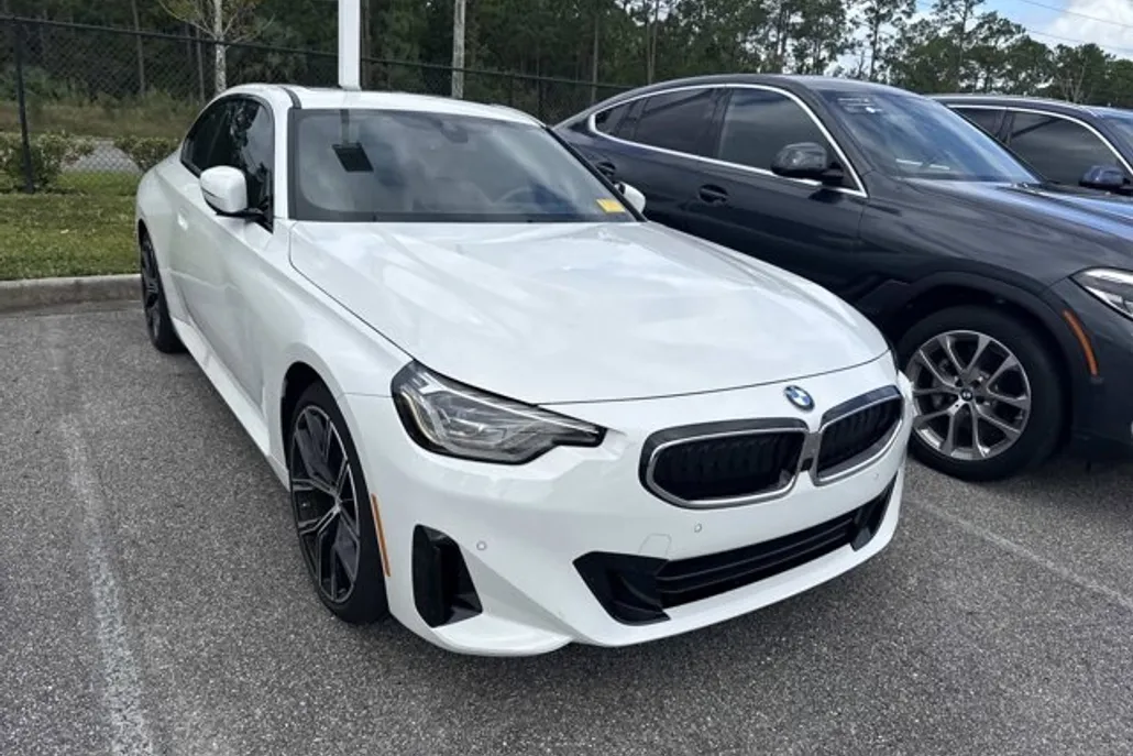 2023 Bmw 230i xDrive photo 1