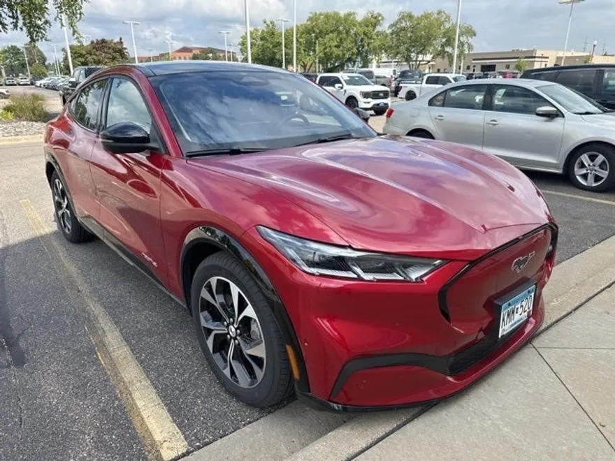 2023 Ford Mustang Mach-E Premium photo 1