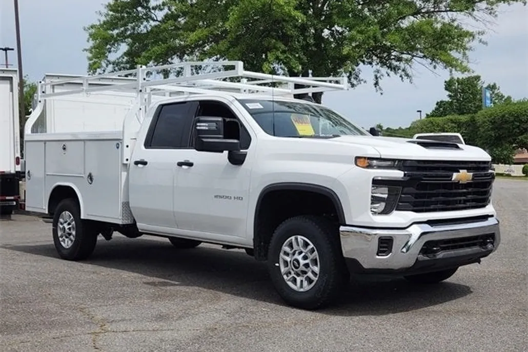 2025 Chevrolet Silverado 2500HD photo 1