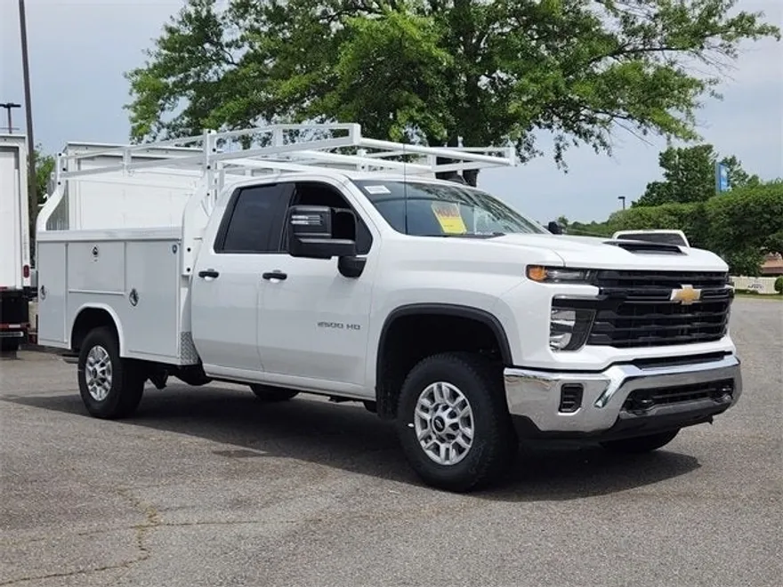 2025 Chevrolet Silverado 2500HD photo 1