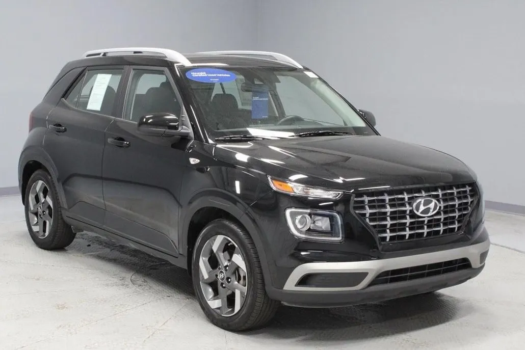 2022 Hyundai Venue SEL Limited photo 1