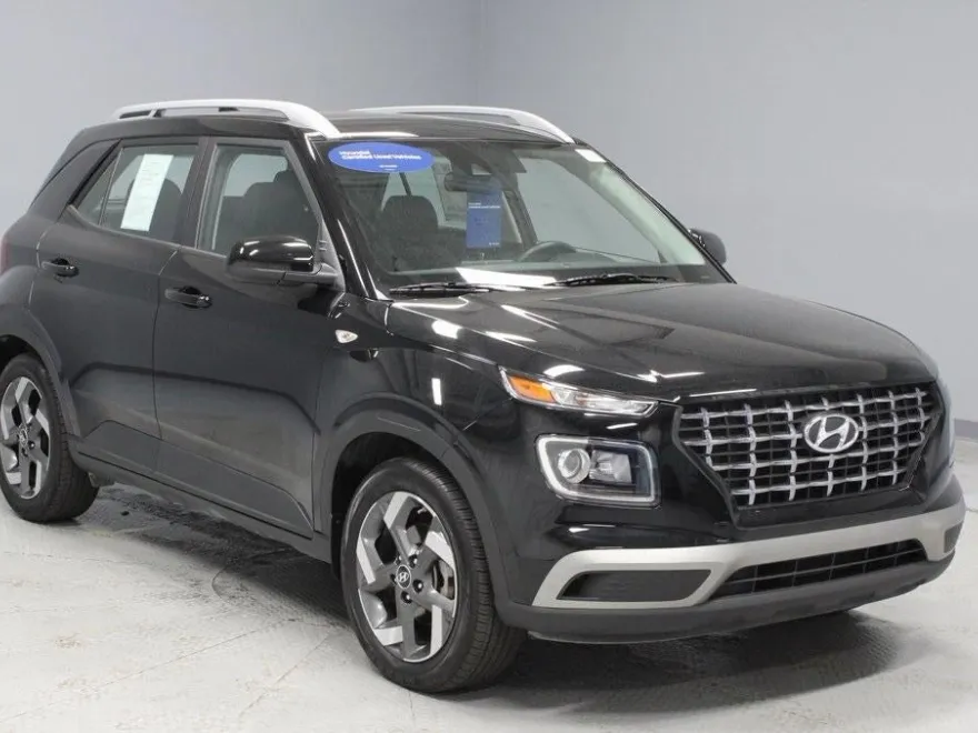 2022 Hyundai Venue SEL Limited photo 1
