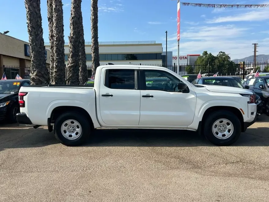 2024 Nissan Frontier S photo 1