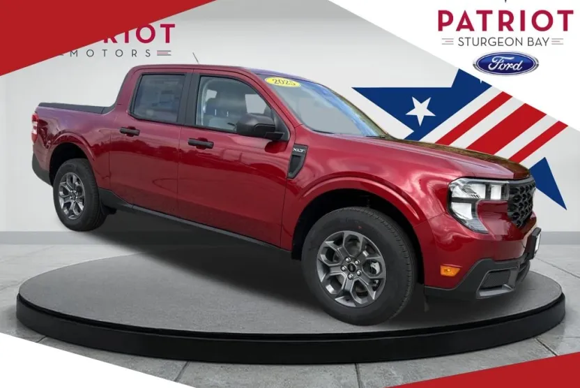 2025 Ford Maverick XLT photo 1