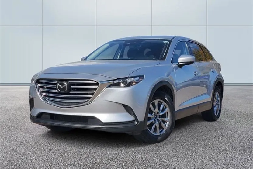 2018 Mazda CX-9 Touring photo 1
