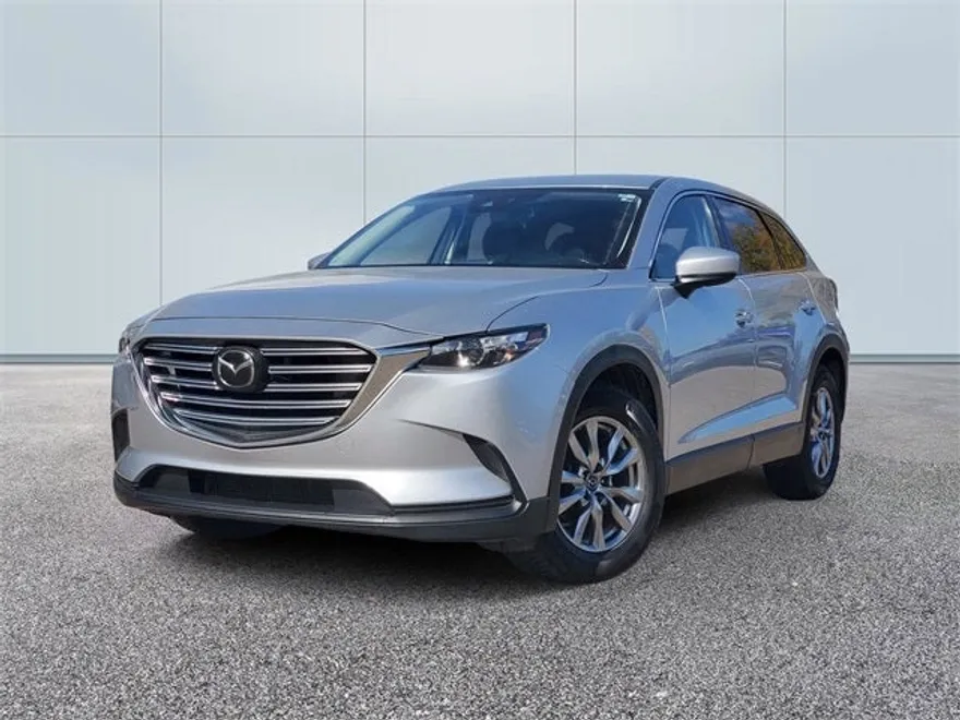 2018 Mazda CX-9 Touring photo 1