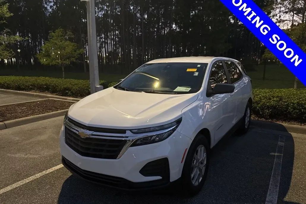 2024 Chevrolet Equinox LS photo 1