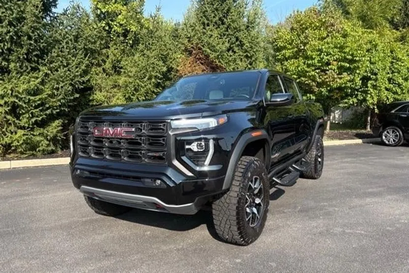 2023 Gmc Canyon AT4X photo 1
