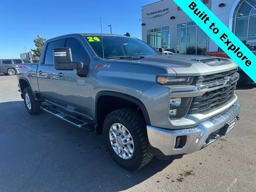 2024 Chevrolet Silverado 2500HD LT photo 1
