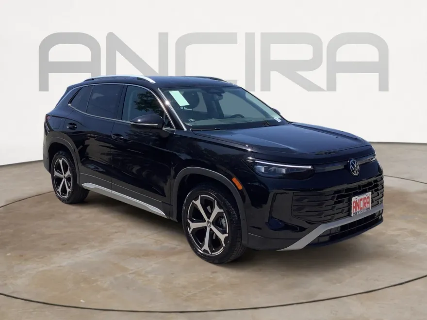 2025 Volkswagen Tiguan SE photo 1