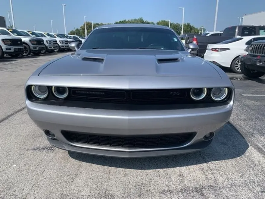 2018 Dodge Challenger R/T photo 1