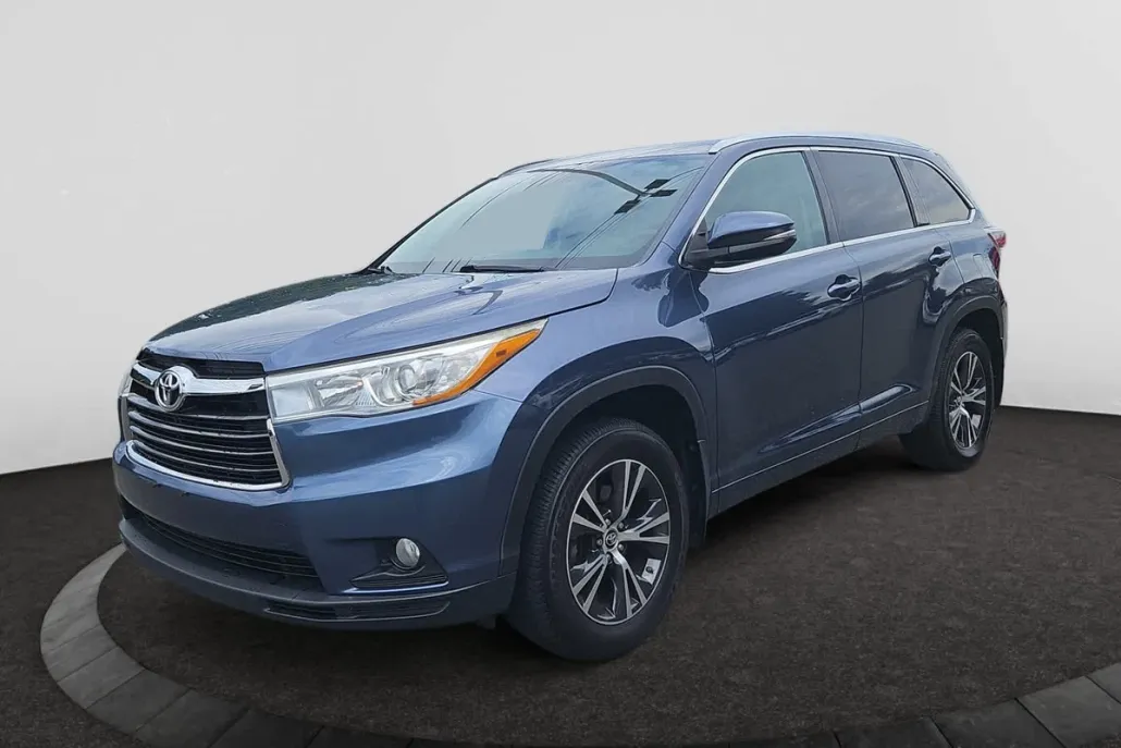 2016 Toyota Highlander XLE photo 1