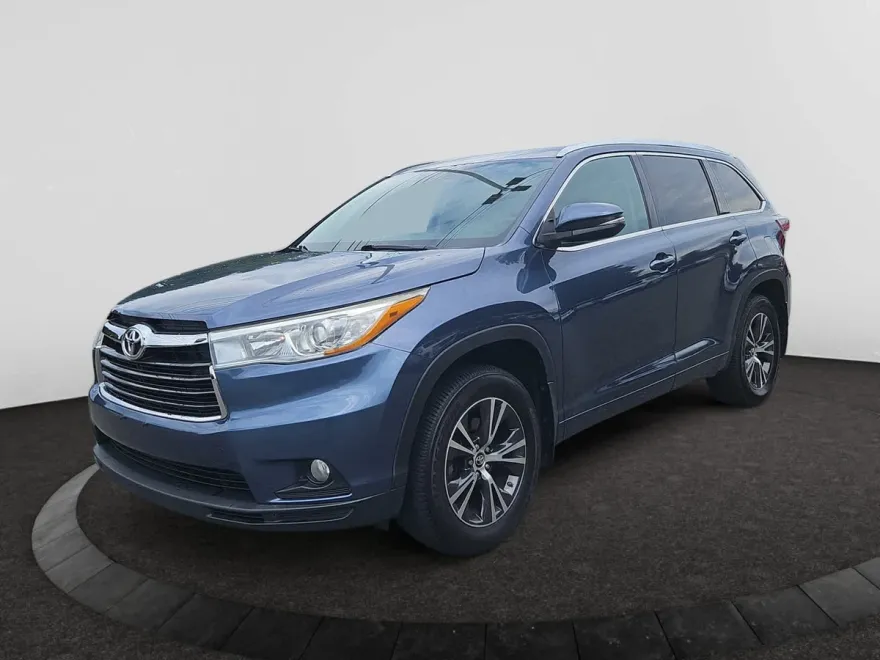 2016 Toyota Highlander XLE photo 1