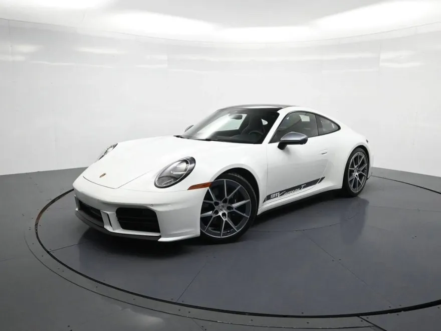 2025 Porsche 911 T photo 1