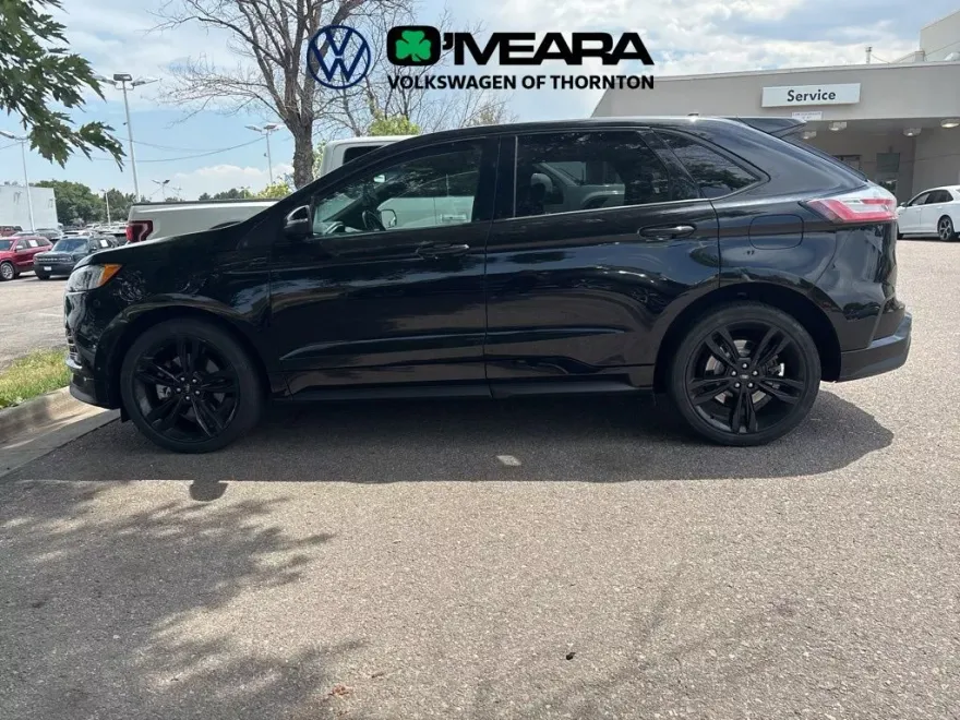 2020 Ford Edge ST photo 1