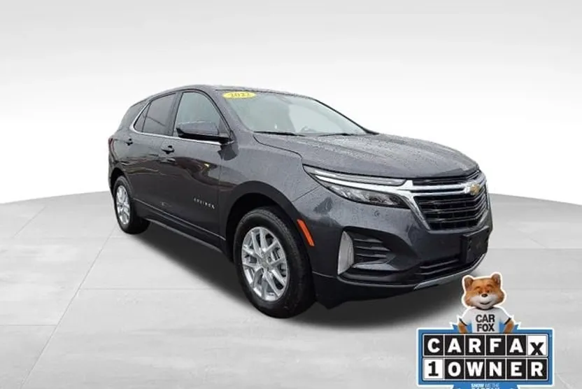 2022 Chevrolet Equinox LT photo 1