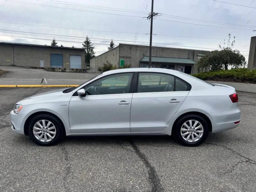 2013 Volkswagen Jetta Hybrid SE photo 1