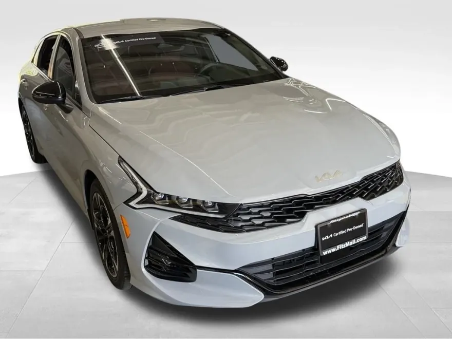 2023 Kia K5 GT-Line photo 1