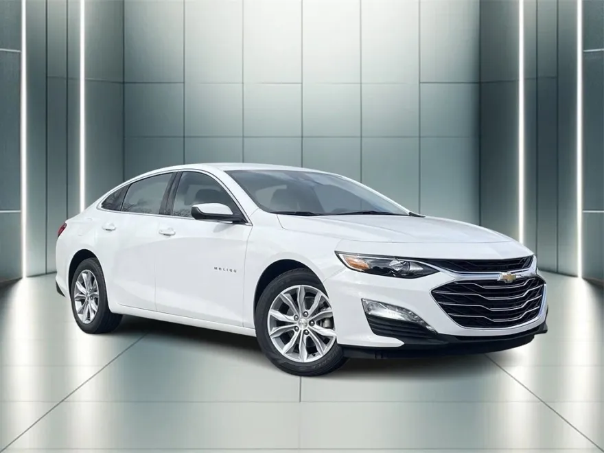 2025 Chevrolet Malibu 1LT photo 1