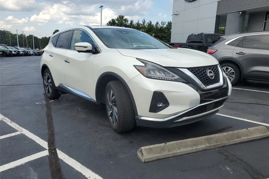 2023 Nissan Murano SL photo 1