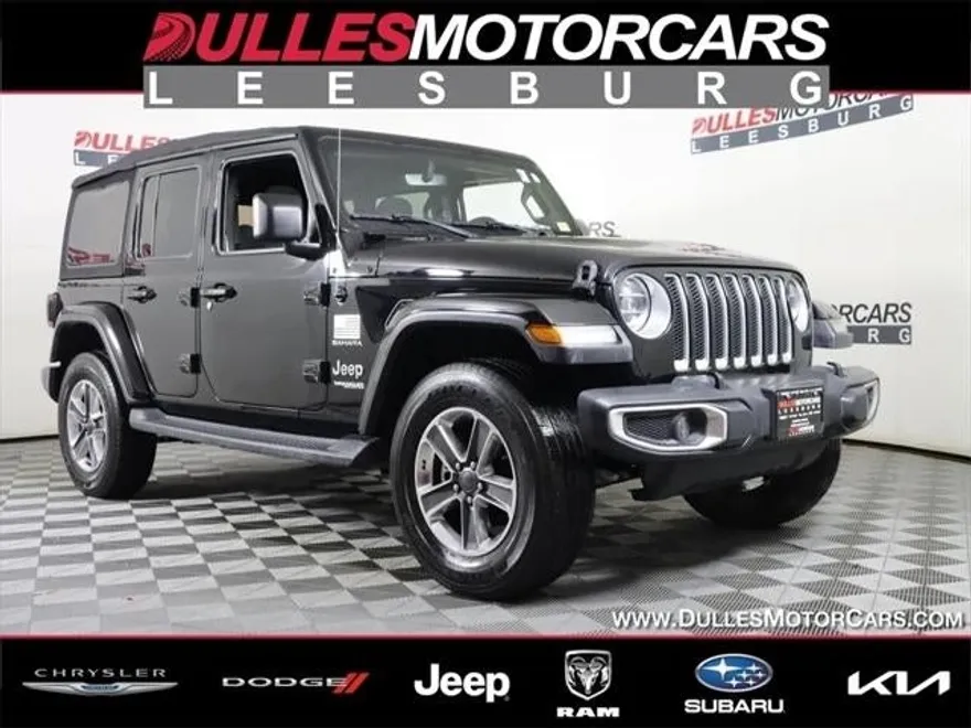 2019 Jeep Wrangler Unlimited Sahara photo 1
