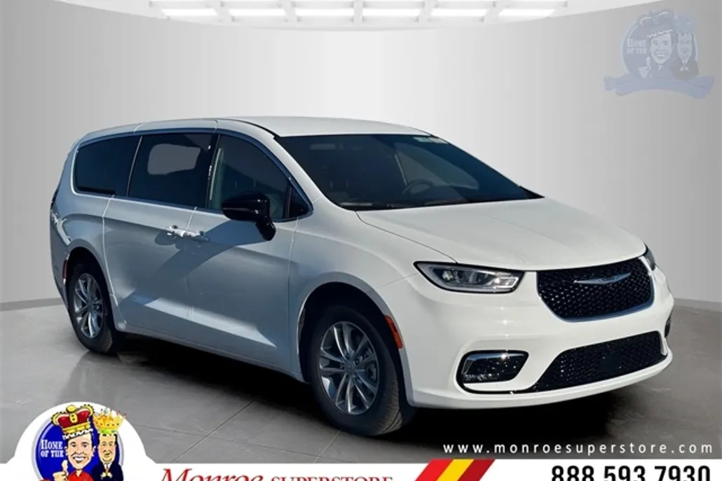 2026 Chrysler Pacifica photo 1
