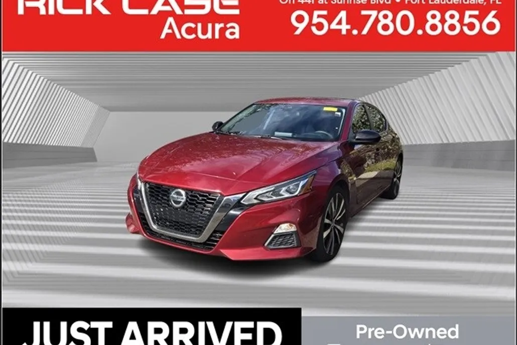 2021 Nissan Altima 2.5 SR photo 1