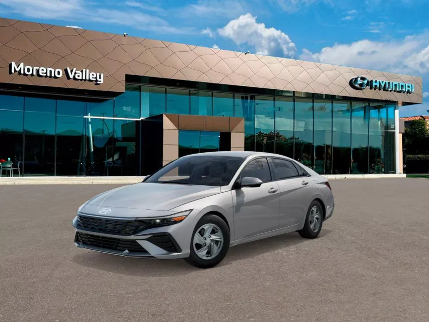 2025 Hyundai Elantra SE photo 1