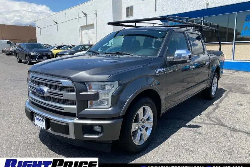 2017 Ford F-150 Platinum photo 1