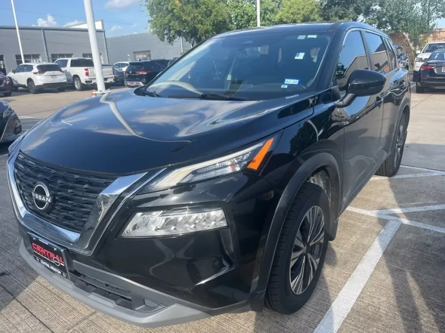 2022 Nissan Rogue SV photo 1