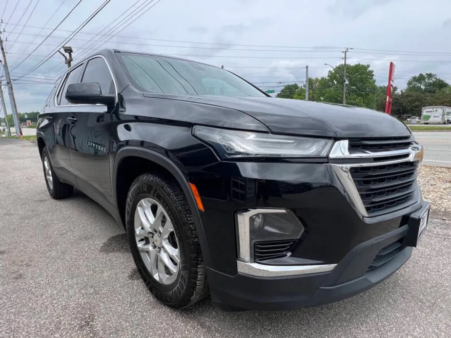 2022 Chevrolet Traverse 1LS photo 1