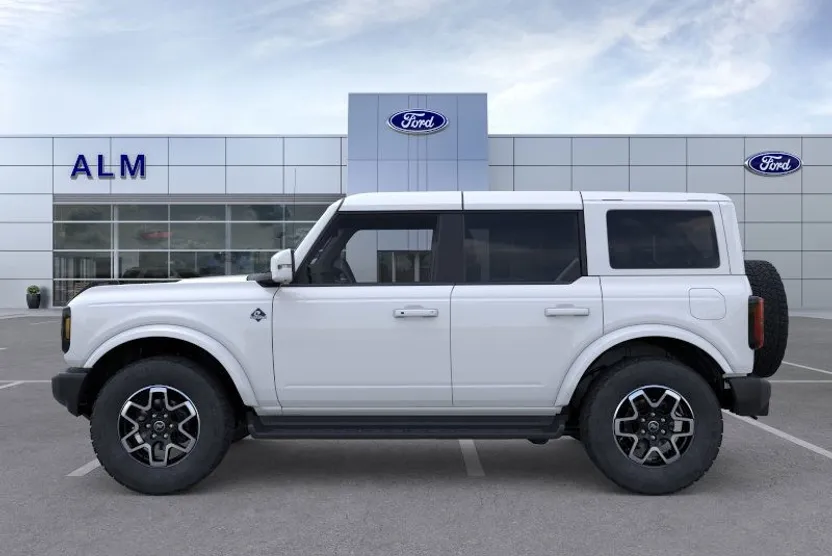2025 Ford Bronco Outer Banks photo 1