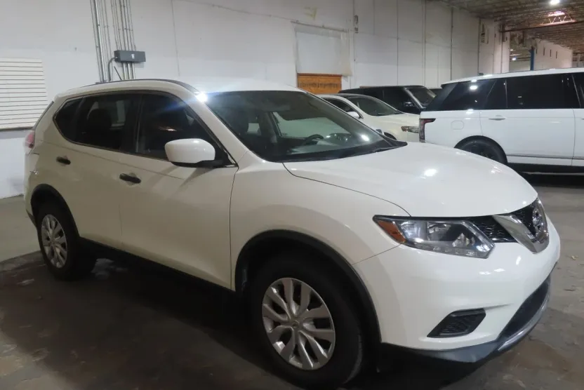 2016 Nissan Rogue photo 1
