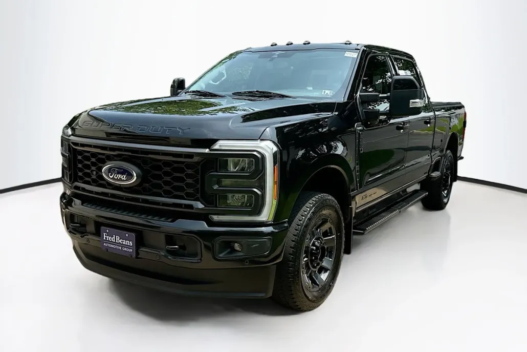 2023 Ford F-250 Lariat photo 1