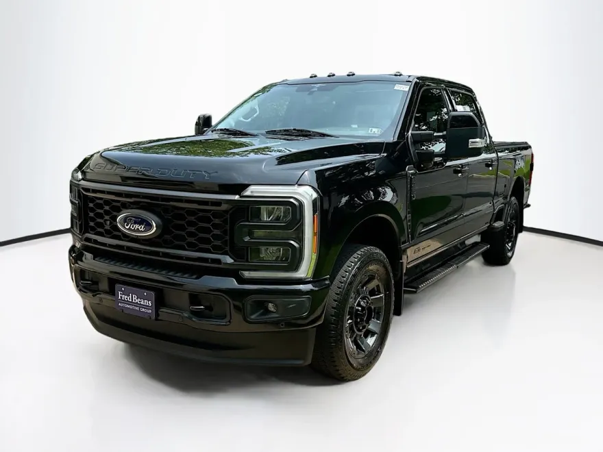 2023 Ford F-250 Lariat photo 1