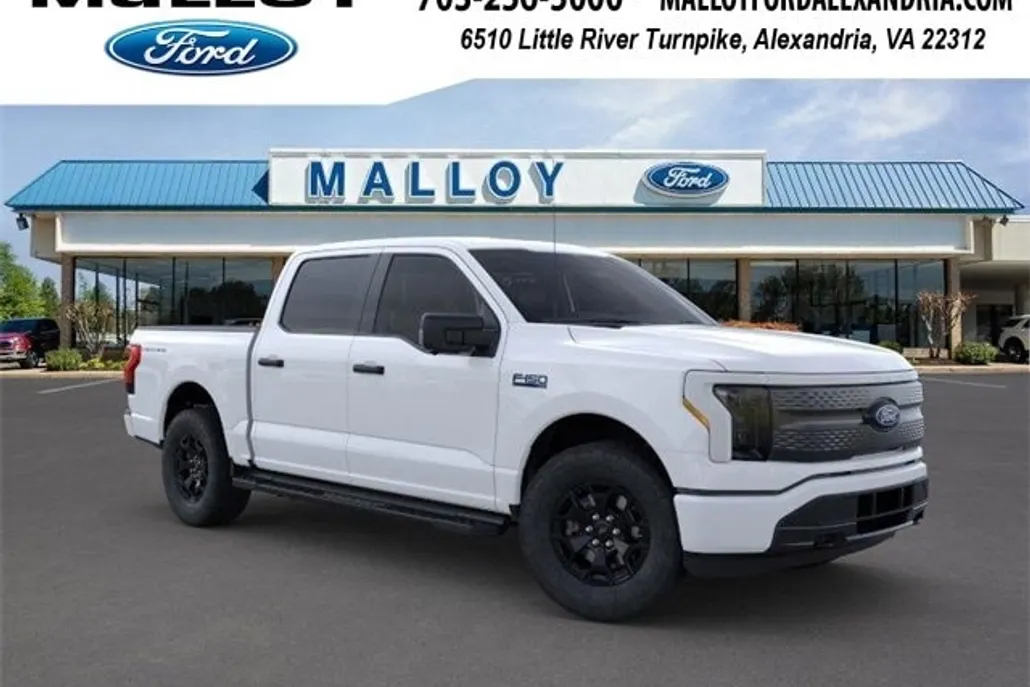 2025 Ford F-150 Lightning XLT photo 1