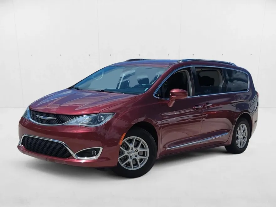 2020 Chrysler Pacifica Touring L photo 1