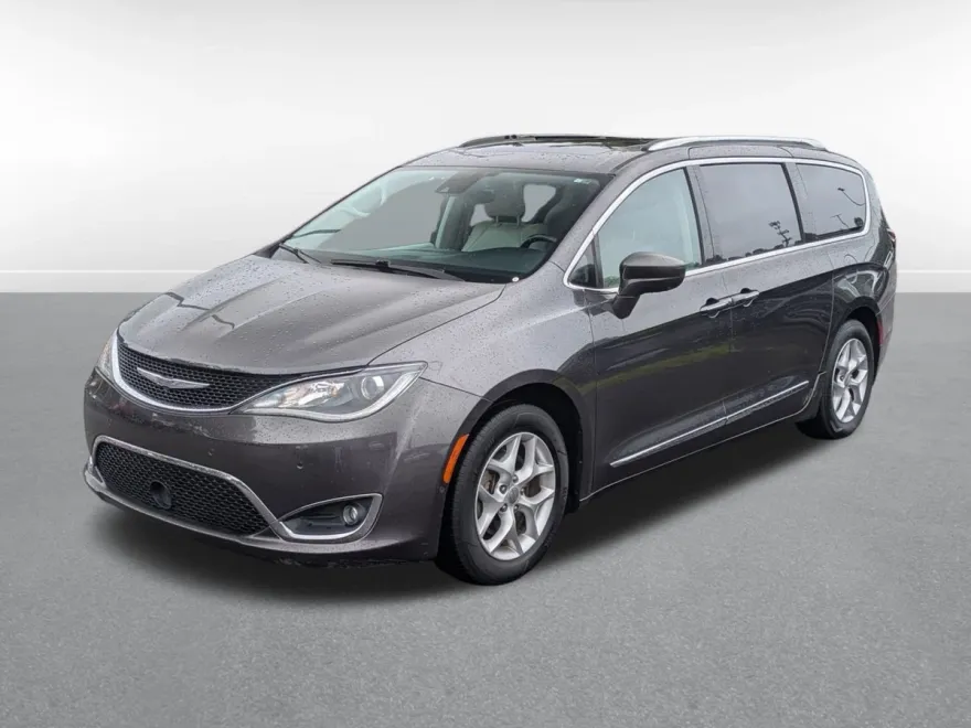 2018 Chrysler Pacifica Touring Plus photo 1