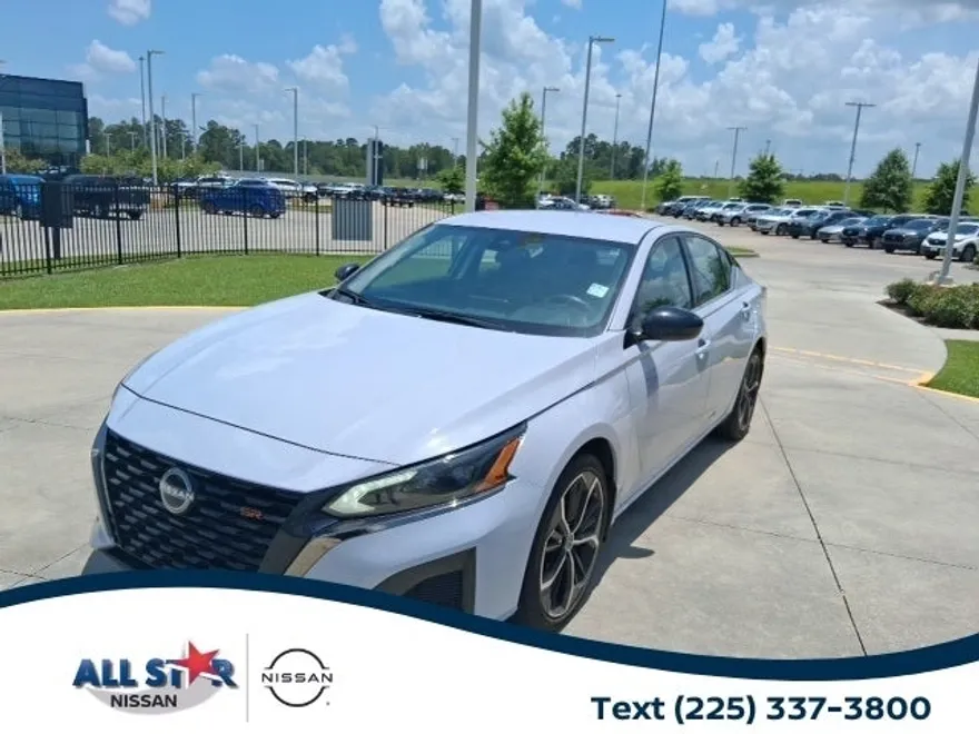 2024 Nissan Altima 2.5 SR photo 1
