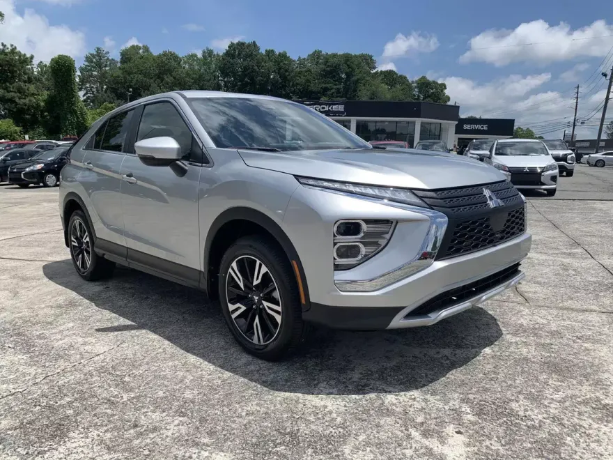 2025 Mitsubishi Eclipse Cross SE photo 1