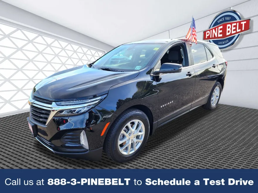 2022 Chevrolet Equinox LT photo 1